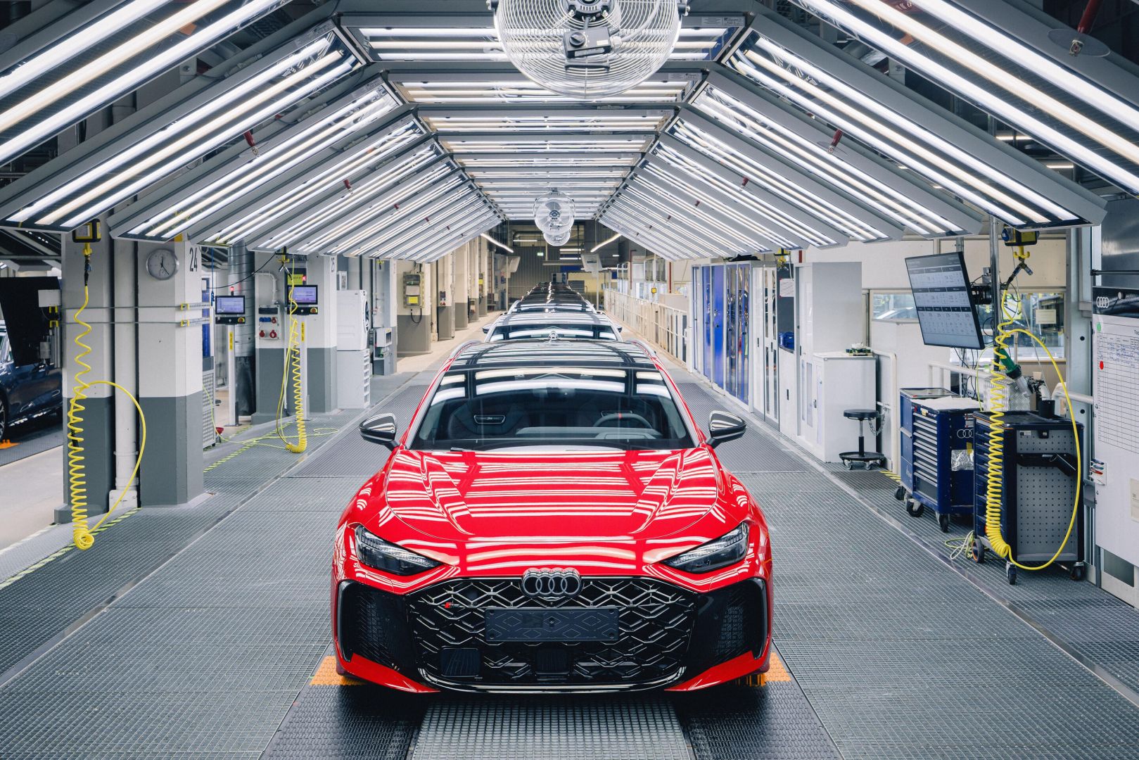 The new Audi RS 5: cross-site engine development