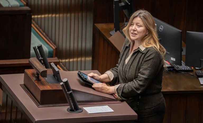 Ueberhan: Nie może być tak, że do minimalnego wynagrodzenia wliczane są dodatki, premie czy nagrody