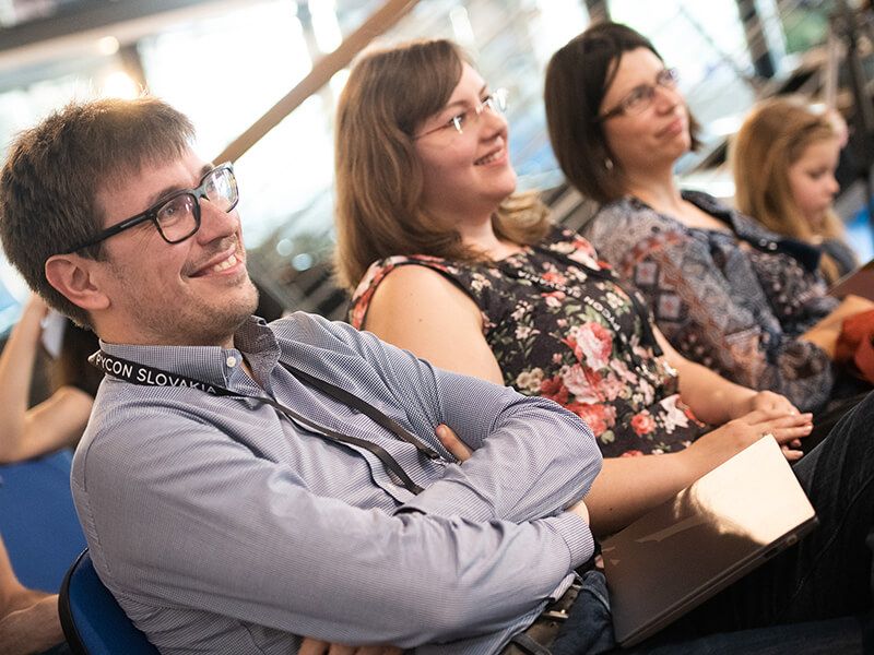 Od rodičovských komunít po zážitkové workshopy: ako firmy na Slovensku budujú inkluzívnu kultúru