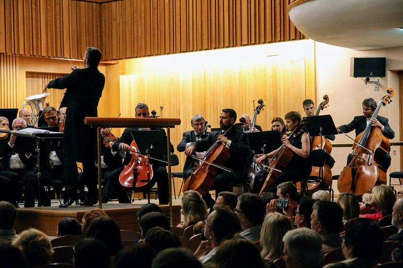 Lékaři dětem: Česko-slovenský orchestr a sbor lékařů zahraje pro Zlatou rybku