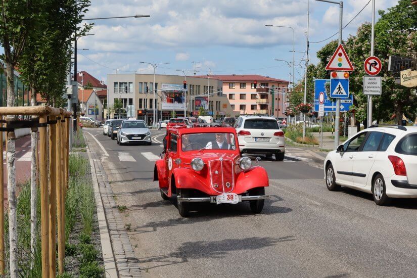 1000 míľ československých opäť dvakrát cez Malacky