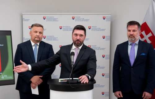 Priame podpory: tretí rok bez sankcií, viac peňazí pre farmárov a rekordný záujem mladých poľnohospodárov