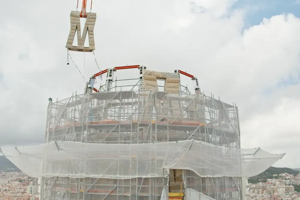 Technologie von Henkel hilft bei der Fertigstellung der zentralen Türme der Sagrada Familia