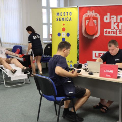 Primátorská kvapka krvi: Na mestský úrad prišlo 33 darcov