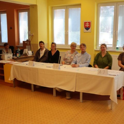 Účasť na referende bola aj v Senici nizka