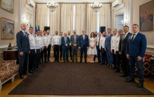 Polițiștii români implicați în capturarea lui Mohamed Amra, recompensați de statul francez. Predoiu: „O recunoaștere a profesionalismului structurilor MAI și a parteneriatului strategic cu Franța”