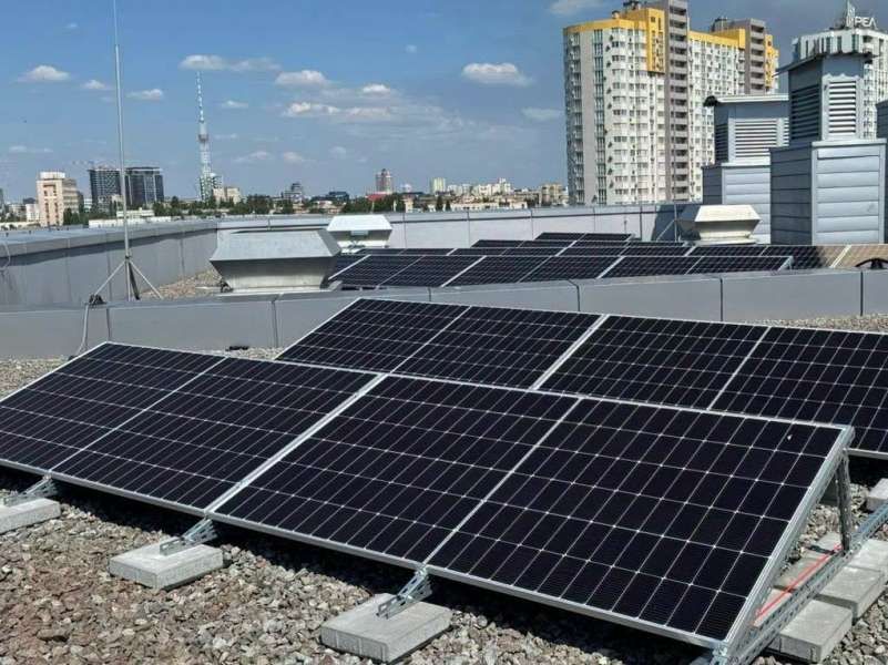 В «Охматдиті» запрацювала власна сонячна генерація: до кінця року сонячні електростанції планують встановити ще у 60 закладах охорони здоров’я — голова Комітету