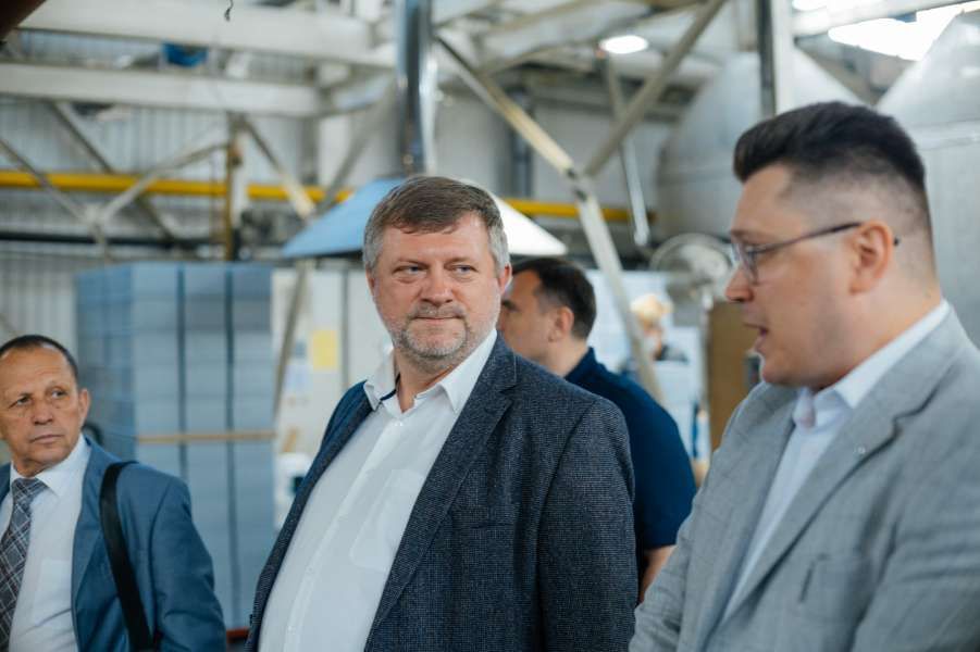 «Ефективна державна політика починається з діалогу з громадами», — Перший віцеспікер Олександр Корнієнко