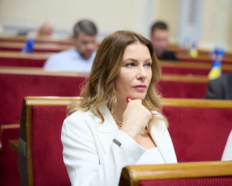 Юлія Гришина: Парламент чекає від МОН комплексних рішень, які зроблять використання гаджетів дітьми у школах безпечним і сприятливим для навчання