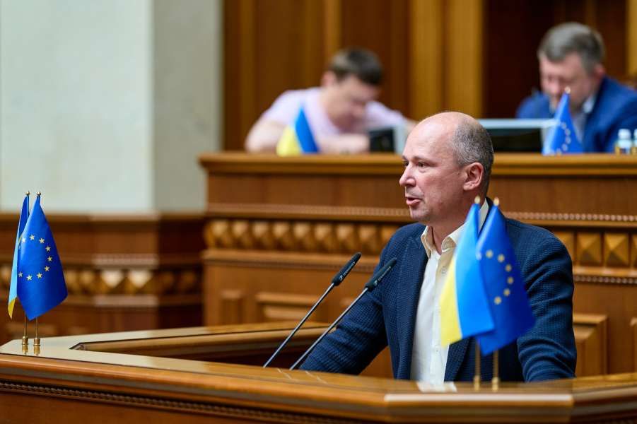 Тарас Тарасенко: Захисники й захисниці з порушенням зору можуть отримати до 95 тис. грн від Червоного Хреста на придбання спеціальних гаджетів