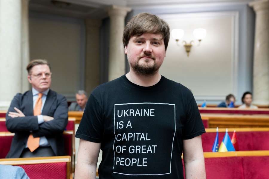 Олександр Санченко: Суттєве збільшення штрафів за музику мовою країни-агресора спонукатиме заклади сфери обслуговування не вмикати російських виконавців