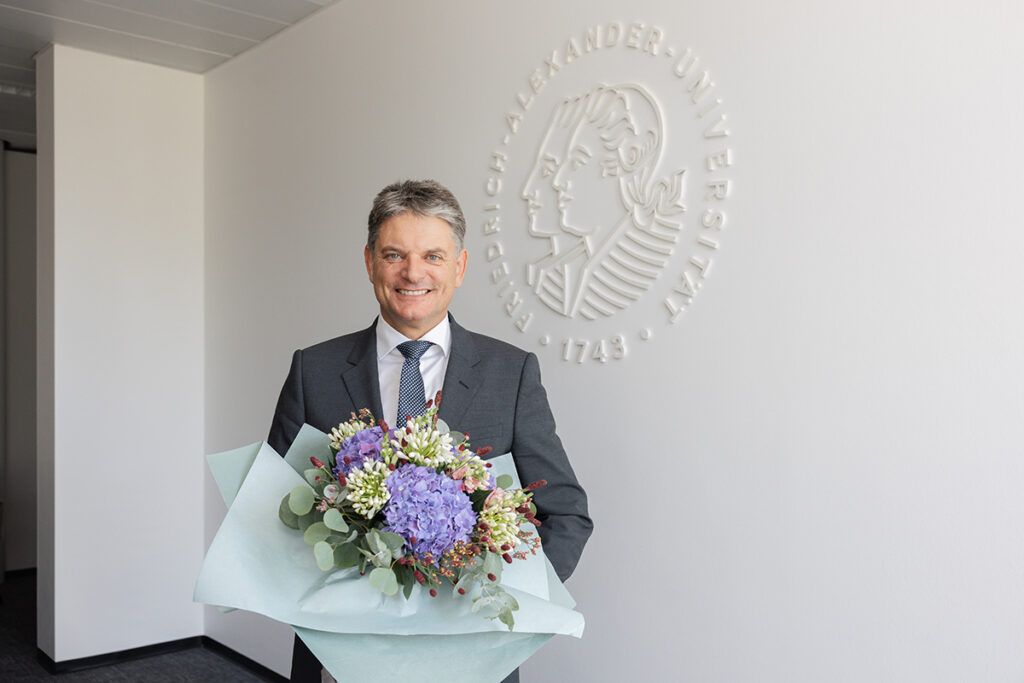 FAU-Präsident wiedergewählt