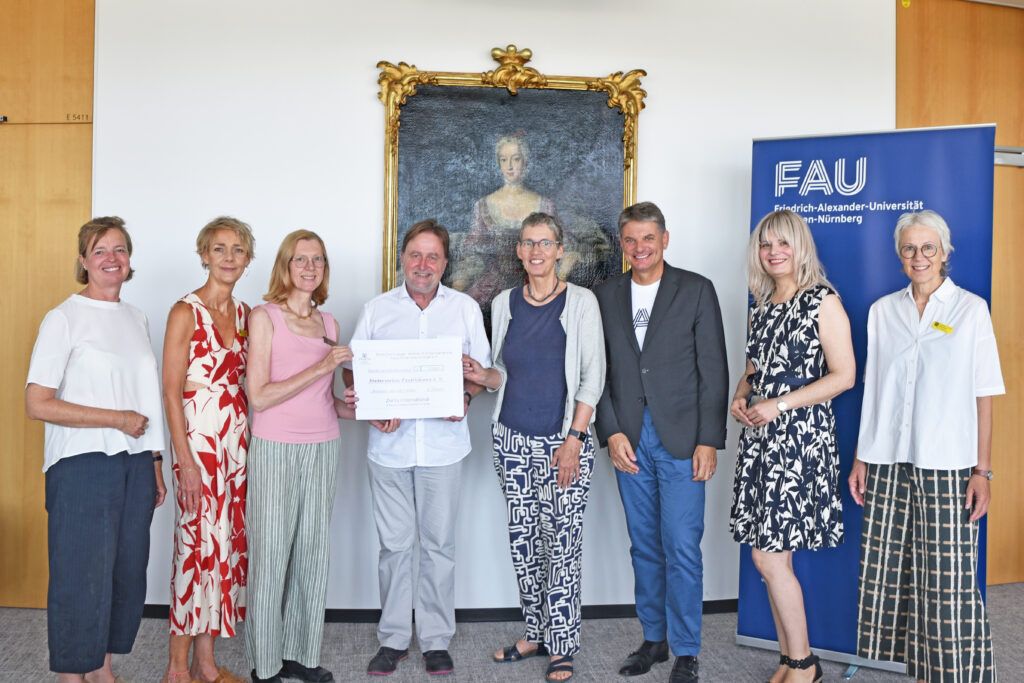 2.500 Euro für „Studierende in Not“