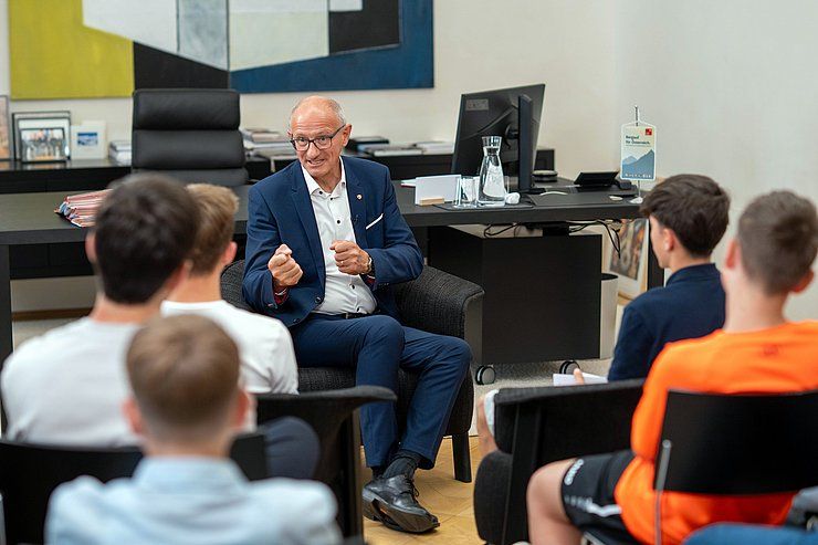 „Frag den LH“ im August