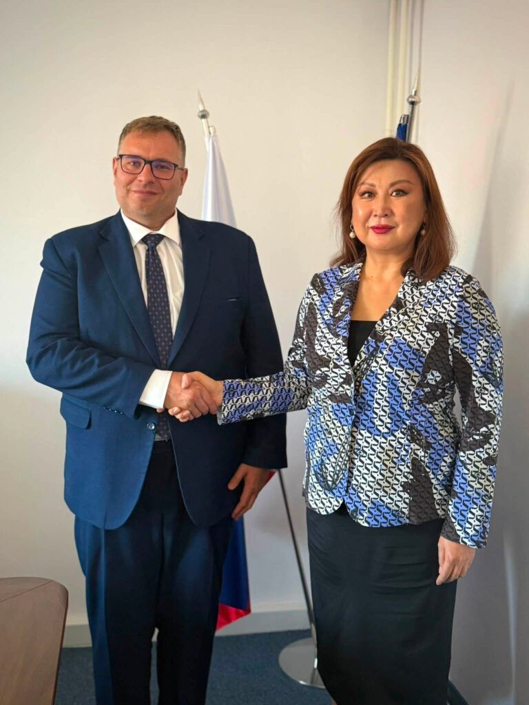 S veľvyslankyňou Kazachstanu o spolupráci ombudsmanských inštitúcií