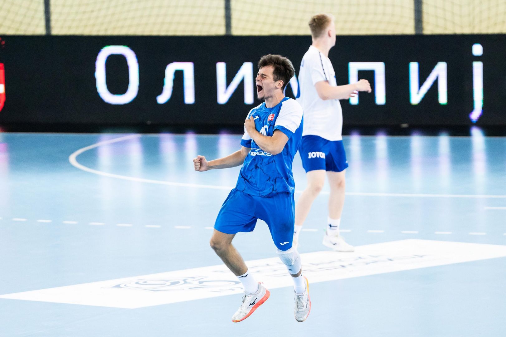 MAJSTROVSTVÁ EURÓPY KADETOV: ONE MAN SHOW PATRIKA MIKULU, 13 GÓLOV JAKUBA VALENTA A VÍŤAZSTVO SLOVENSKA