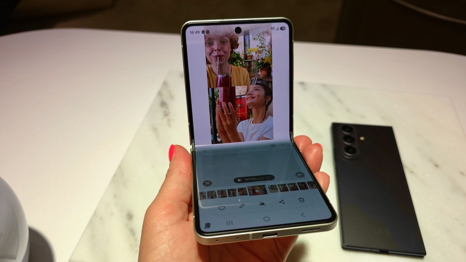 Galaxy Z Fold8 láme rekordy. Samsung odhalil prekvapivý trend medzi majiteľmi skladacích smartfónov