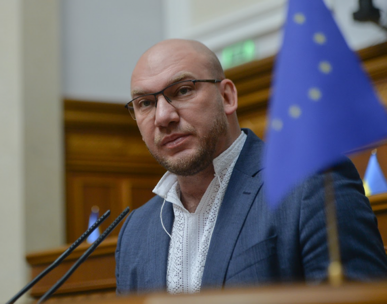 Олексій Леонов: Скасування пільг на посилки вартістю до 150 євро відкриє для України отримання фінансової допомоги від партнерів і додатково наповнить держбюджет