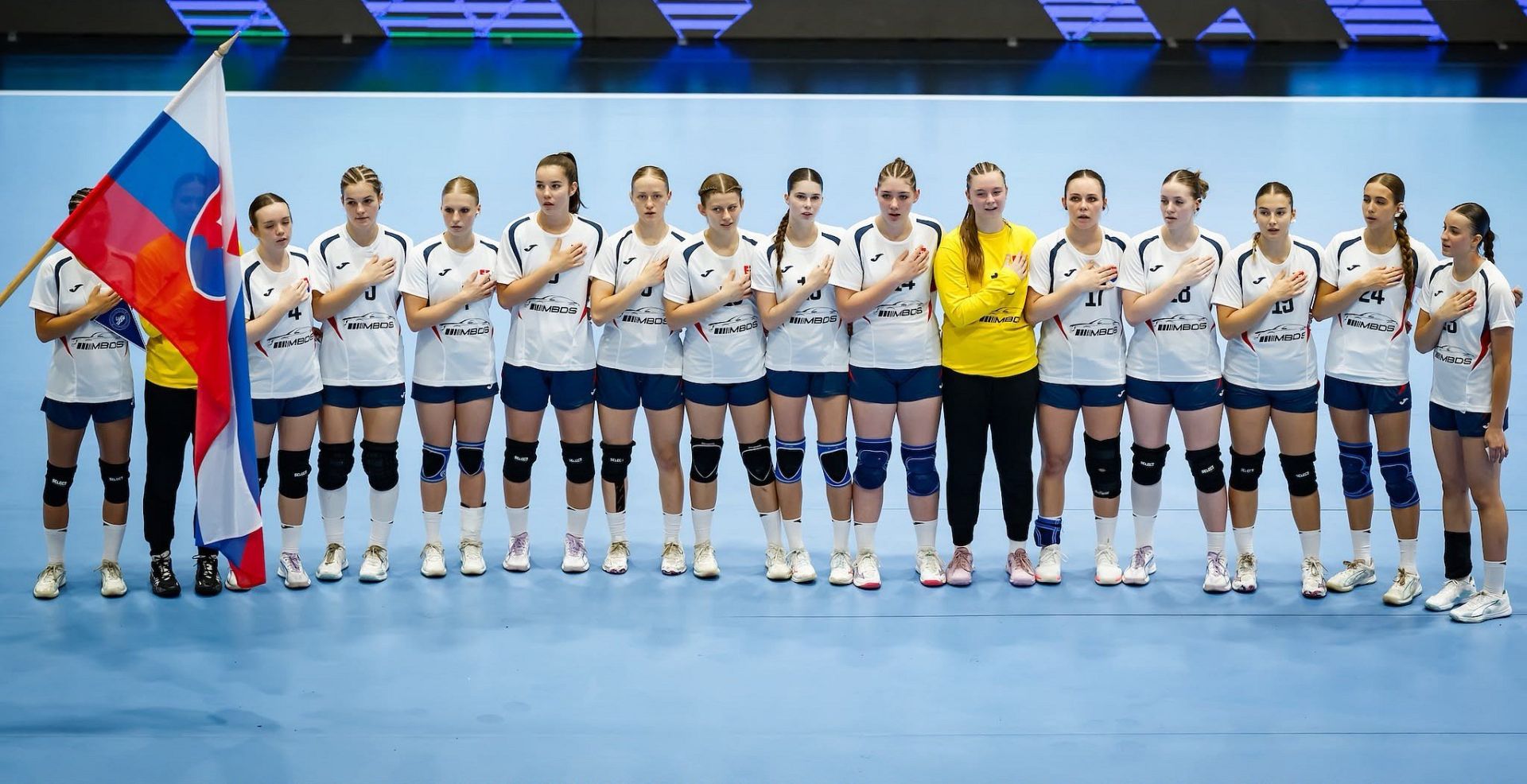 KADETI V NEDEĽU DOPOLUDIA PROTI FÍNOM, KADETKY SA POPOLUDNÍ STRETNÚ SO ŠVAJČIARKAMI