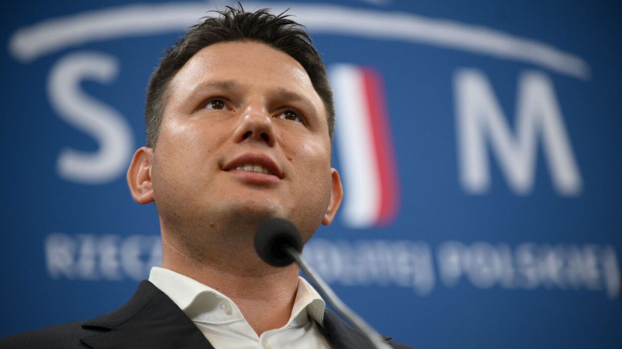 Politycy KO kradli pieniądze przeznaczane dla powodzian!