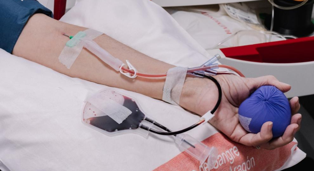 El Banco de Sangre se desplaza en agosto a hospitales aragoneses y a localidades turísticas para incentivar la donación
