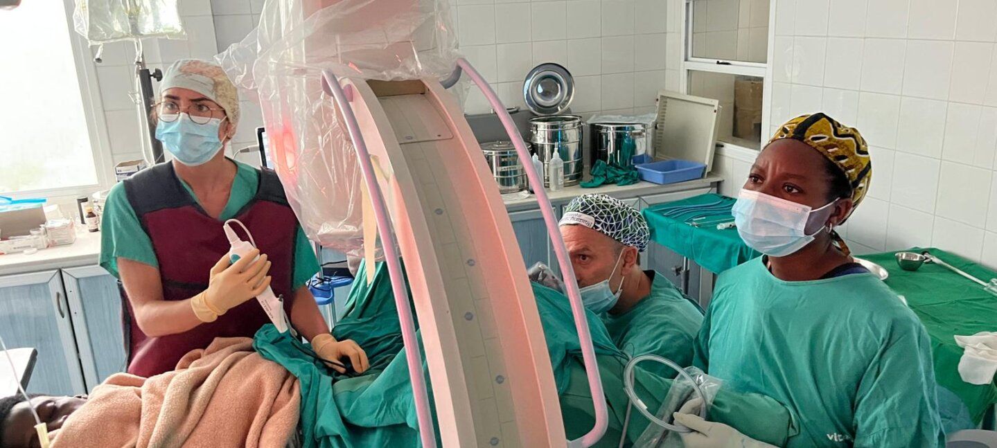 Vithas y Surg for All llevan atención urológica especializada a decenas de pacientes sin recursos en África