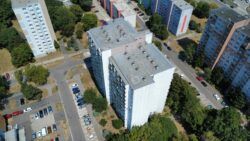 Petržalka začala s komplexnou obnovou bytového domu na Medveďovej 21