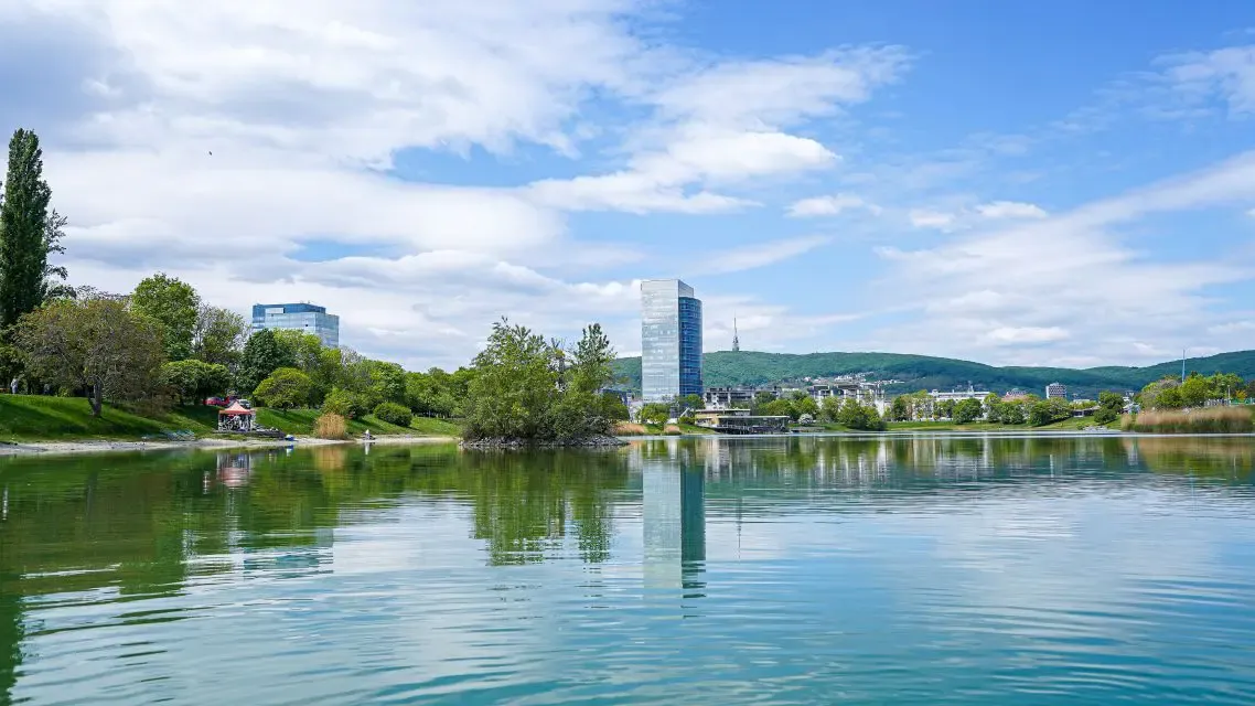 Revitalizácia Kuchajdy pokračuje. Mestská časť Bratislava-Nové Mesto vyhlásila ideovú urbanisticko-architektonickú súťaž