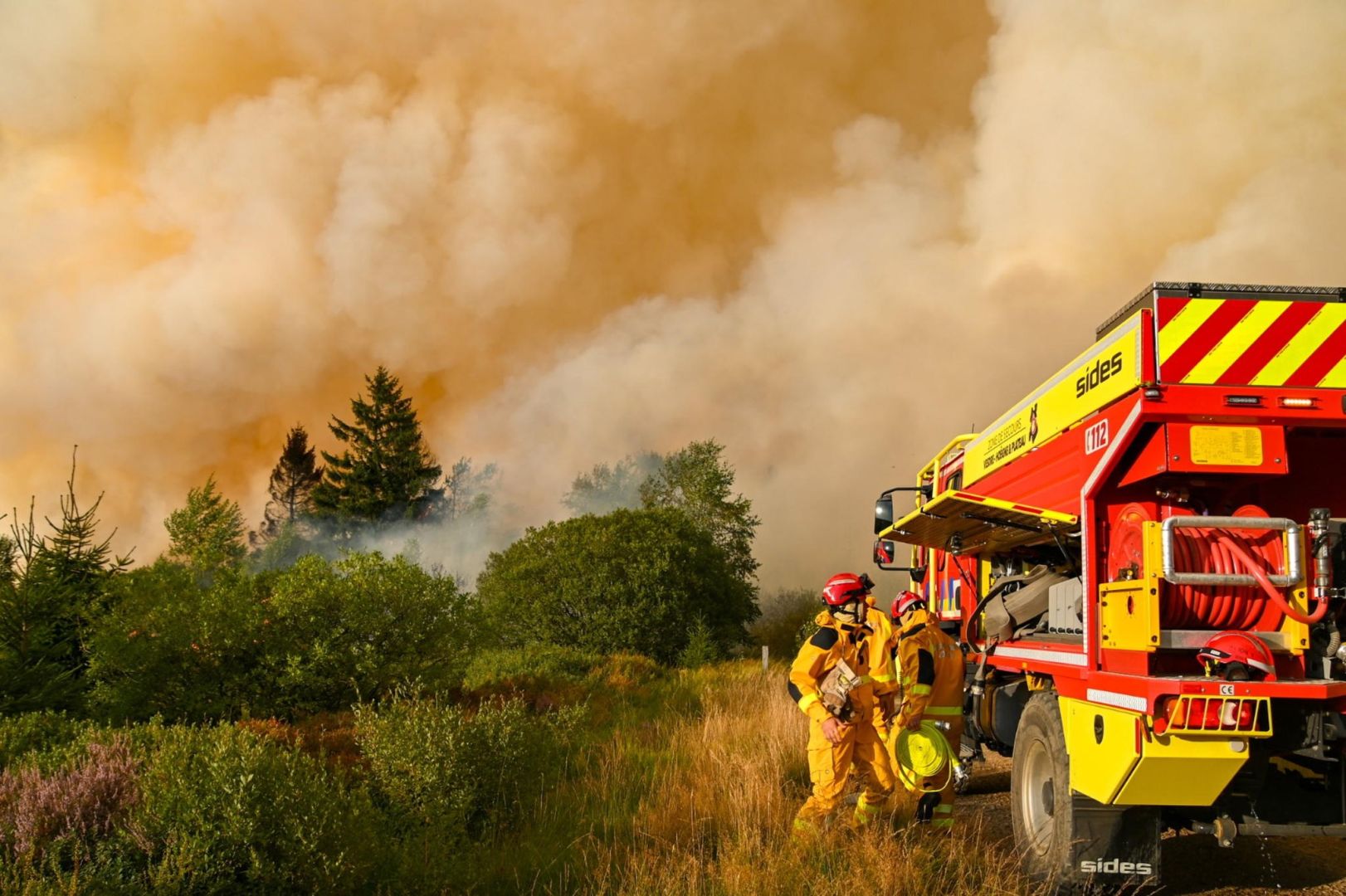 Brand in de Hoge Venen: Ethias steunt brandweerlieden, vrijwilligers en getroffen inwoners
