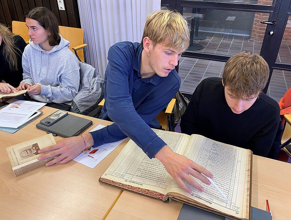 Philosophische Fakultät Heinrich-Heine-Collegejahr startet zum Wintersemester in zweiten Jahrgang – Bewerbungen noch bis 31.8. möglich