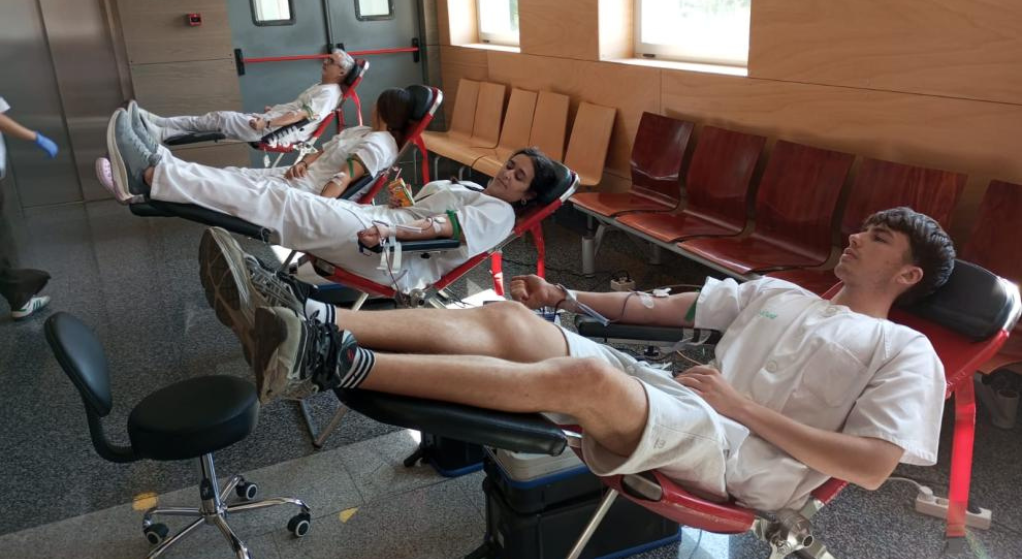 Campaña en el Servet para aumentar las donaciones de sangre en verano