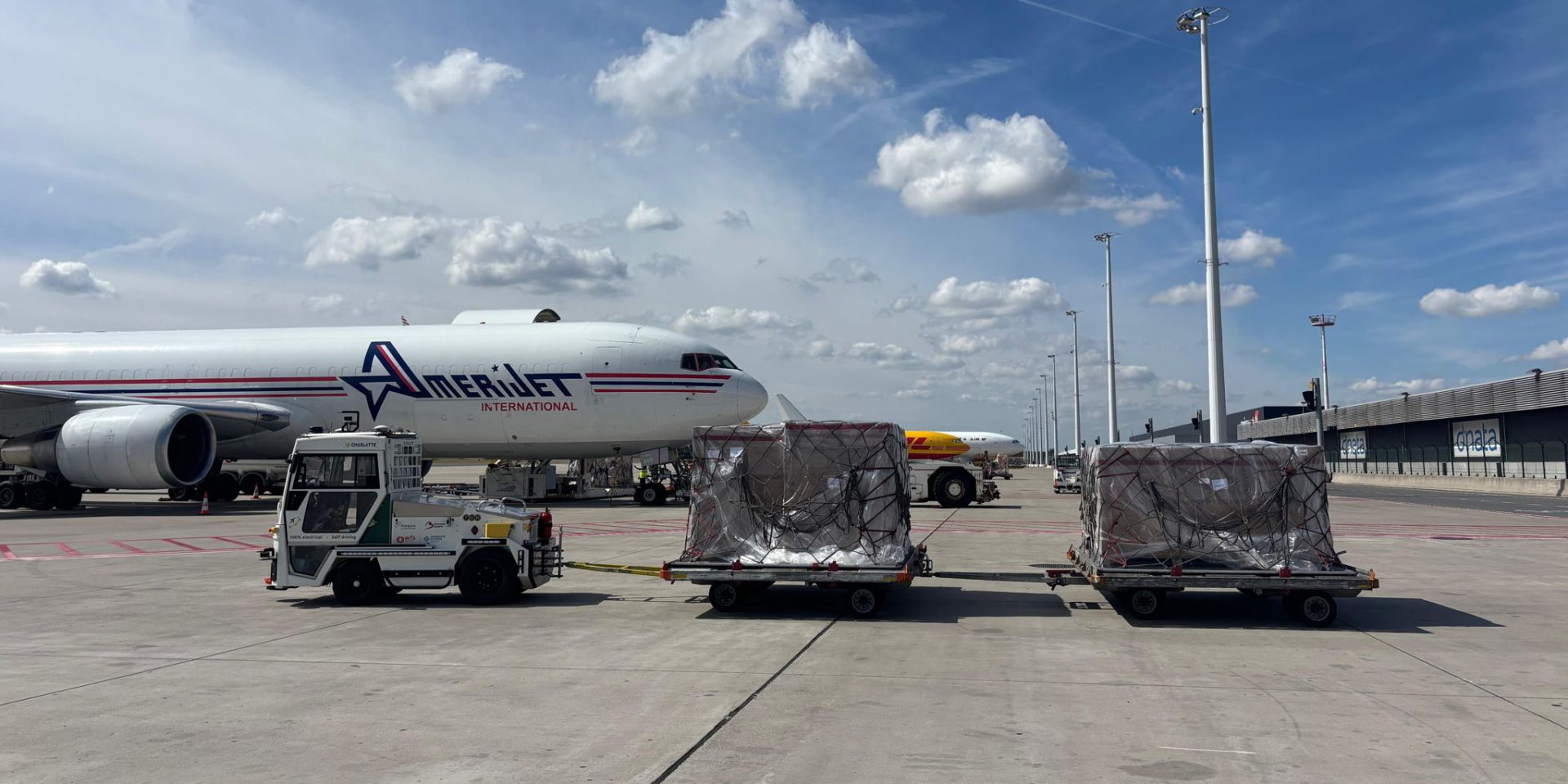 Brussels Airport teste un véhicule autonome électrique pour ses opérations cargo