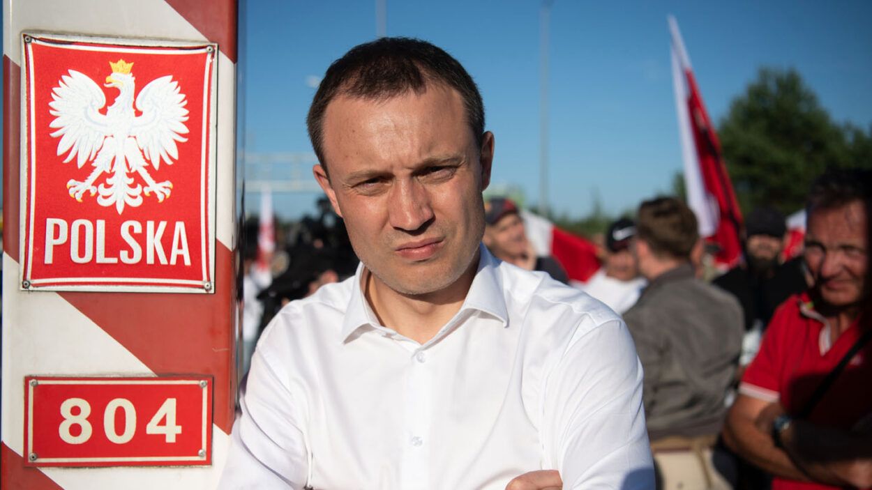 Panie premierze, proszę nie mierzyć wszystkich swoją miarą