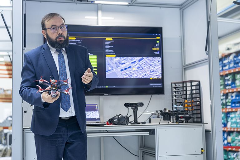 Mobilne Centrum Technologii Dronowych DronBox zaprezentowane w Gliwicach
