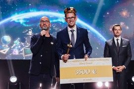 Náš absolvent Miroslav Pipíška získal prestížne ocenenie Zlatý Amos