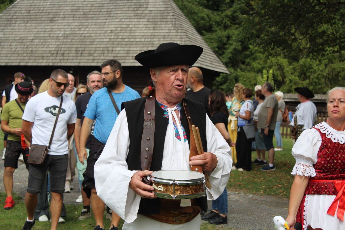 VYDAJTE SA S NAMI NA OBCHÔDZKY: ZÔSYP SPOJÍ FOLKLóRNE KOLEKTÍVY Z CELÉHO KRAJA