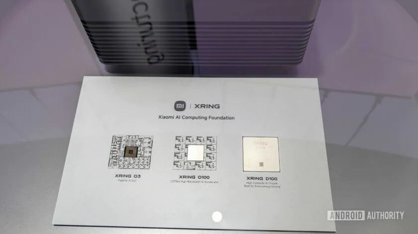 Xiaomi 18 Fold sa prvýkrát ukázal naživo. Poháňa ho vlastný čip XRing O3