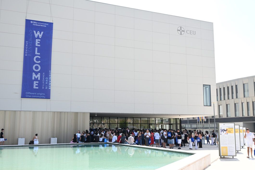 La CEU UCH da la bienvenida a más de 2.800 nuevos estudiantes en un curso récord de matriculación