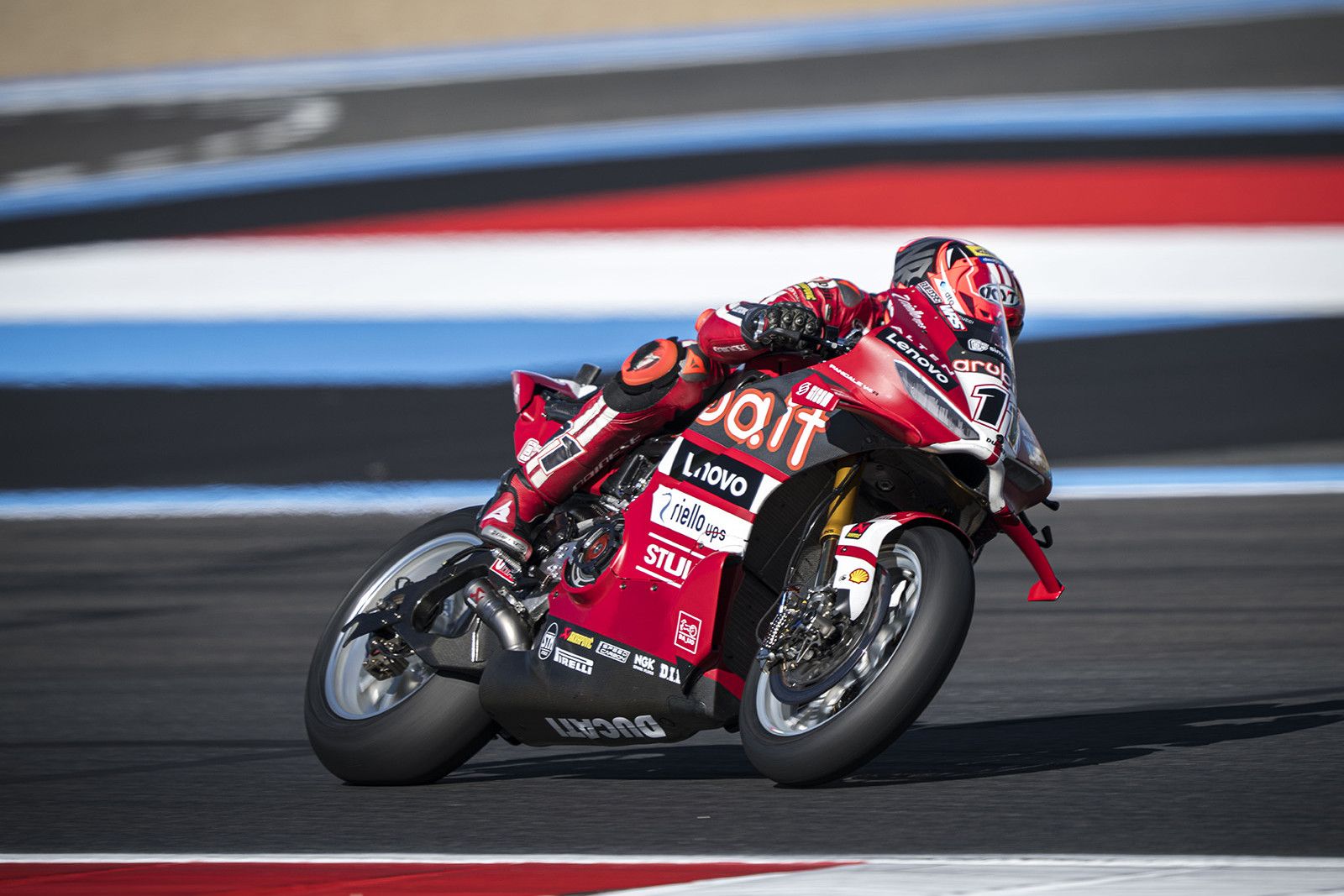 Bulega in testa al termine delle prove libere del French Round a Magny-Cours. Lecuona chiude terzo nella classifica combinata