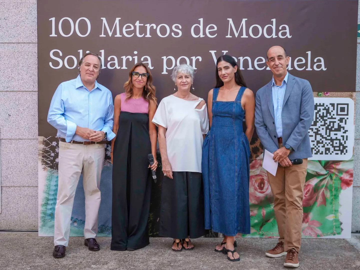 Un hilo rojo une a la moda española por Venezuela en "100 Metros de Moda Solidaria"