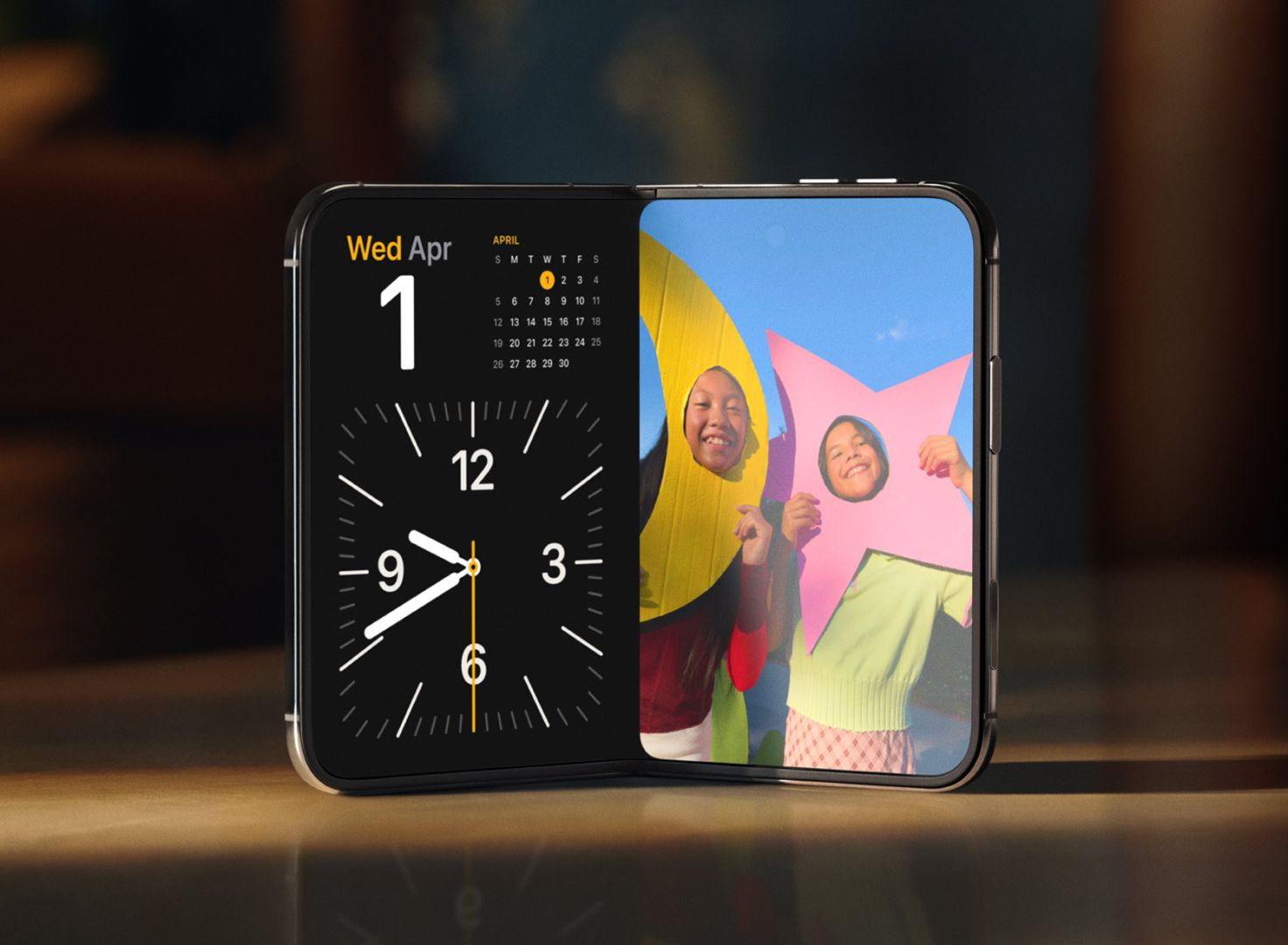iPhone Duo oficiálne: zaujme pred rokmi overenými Android skladačkami?