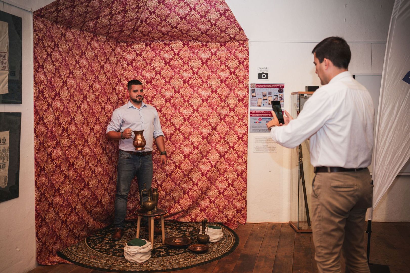 Fiľakovský hrad vstupuje do digitálnej éry. História sa po novom návštevníkom prihovorí prostredníctvom umelej inteligencie a rozšírenej reality