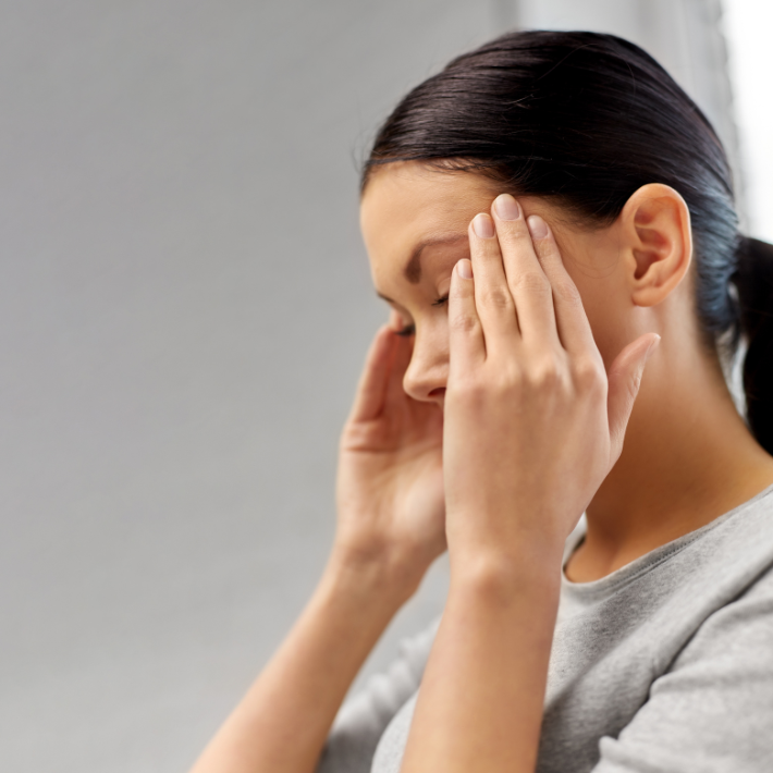 Hormonale oorzaak van menstruele migraine ontrafeld