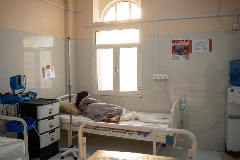 Yémen : la reprise des combats menace les hôpitaux et prive des milliers de déplacés de soins