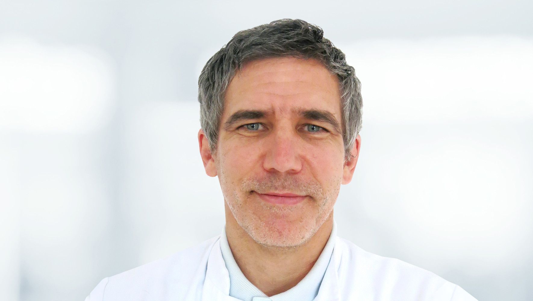 Sana-Gesundheitsforum im Oktober: Chefarzt PD Dr. Siegfried Kohler informiert über Gehirn- und Hirnhautentzündungen