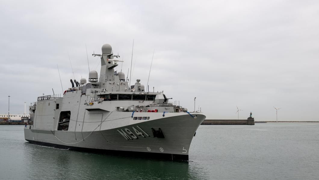 Le M941 Tournai fait son entrée à Zeebruges, marquant une nouvelle étape dans la modernisation de la lutte contre les mines en Belgique