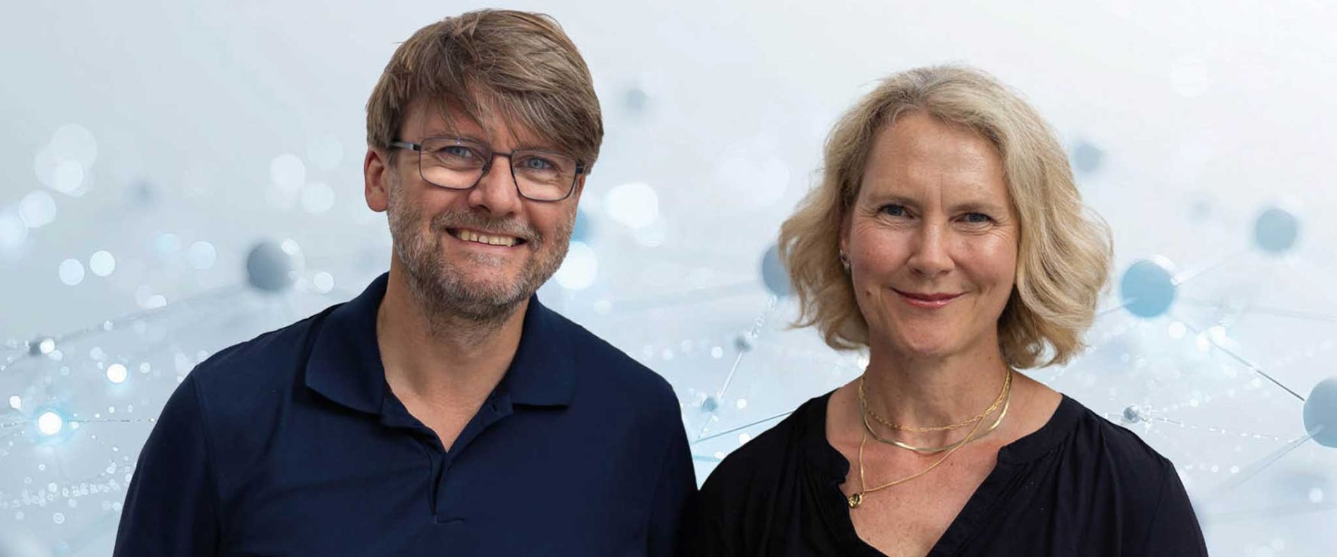 Wie weit wirken Botenstoffe über die Grenzen einer Synapse hinaus?