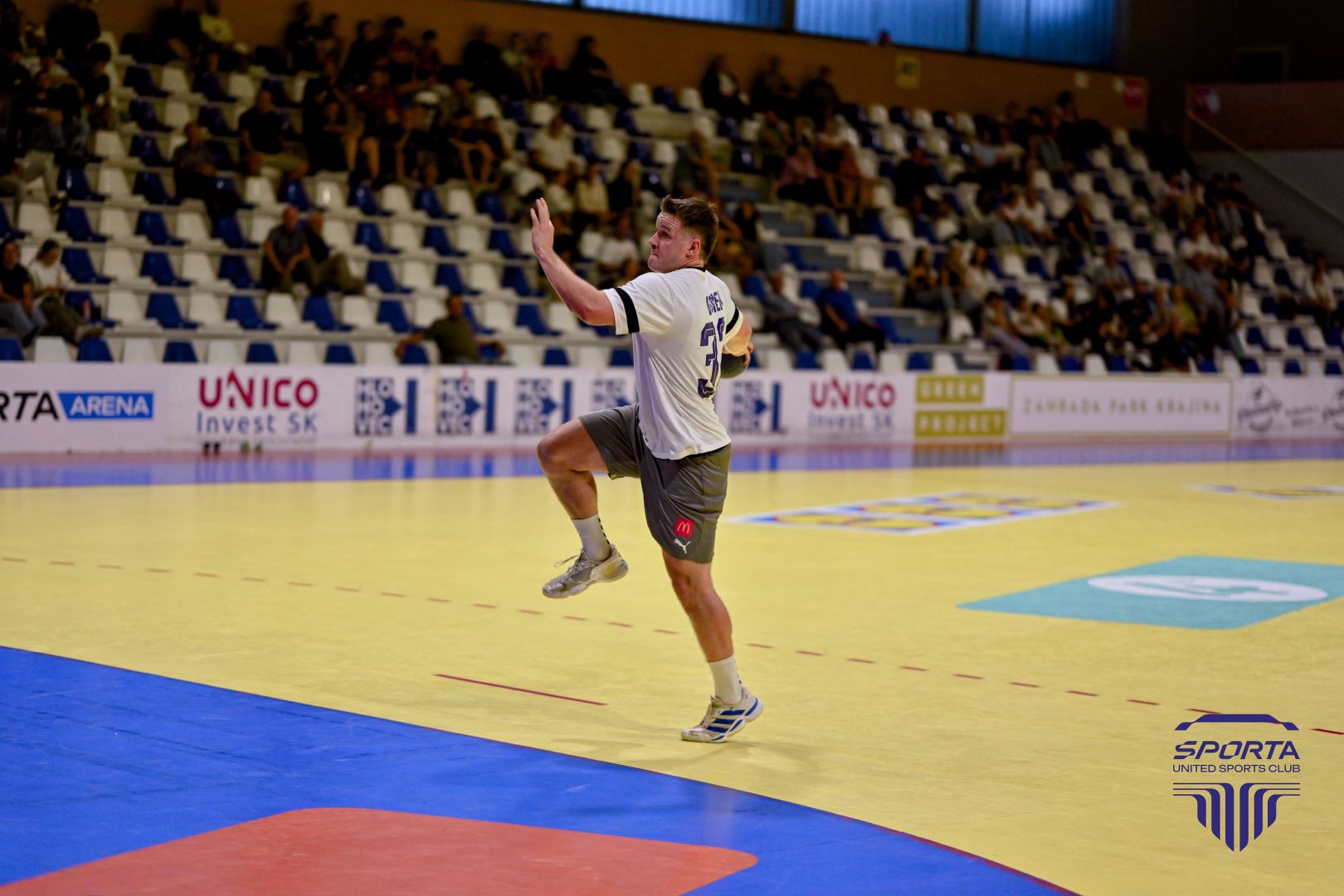 HANDBALL EXTRALIGA: ŠTVRTÉ KOLO PONÚKNE VÝCHODNIARSKE DERBY A DVA TELEVÍZNE ZÁPASY