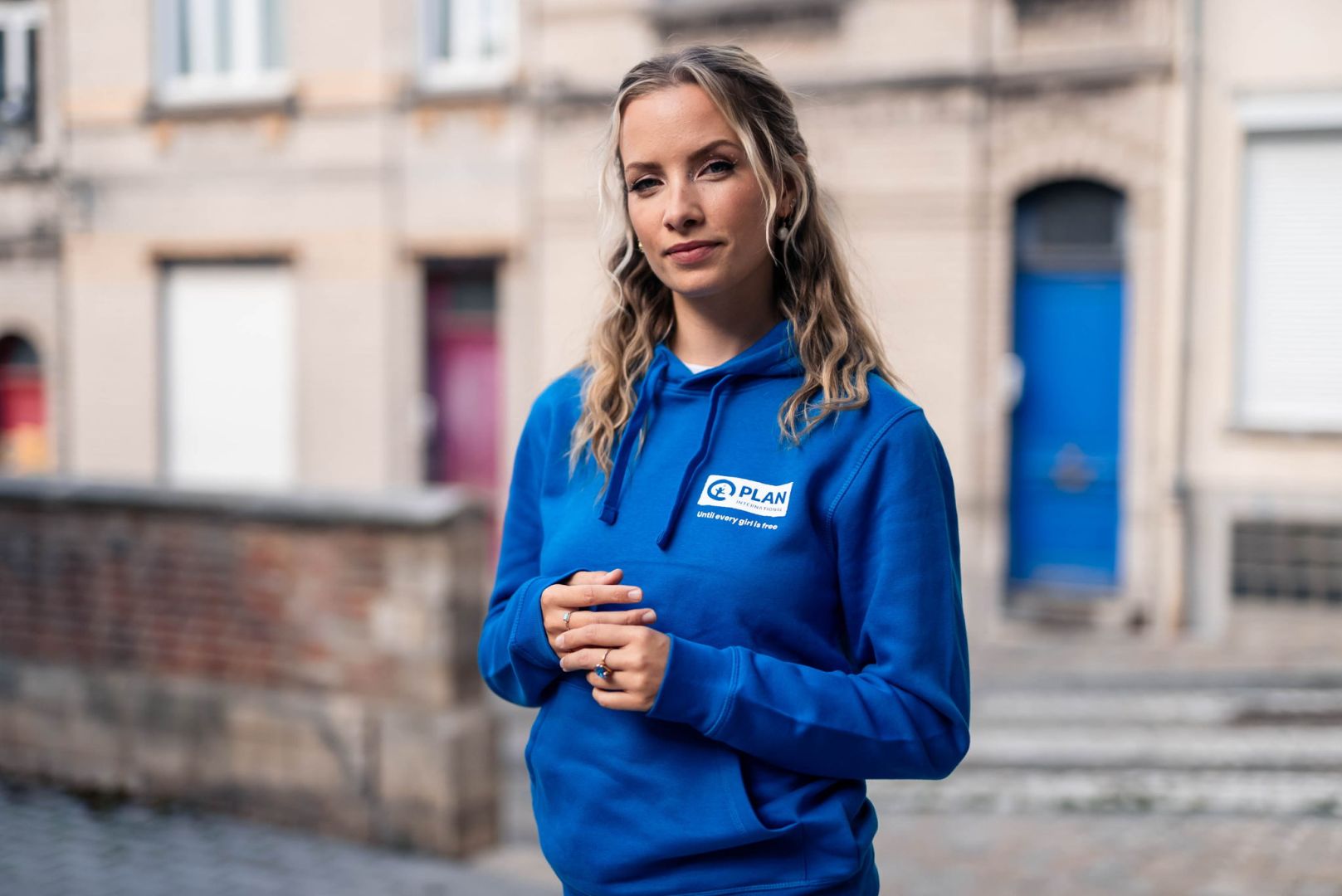 La chanteuse Olivia Trappeniers soutient Plan International Belgique en tant qu'ambassadrice des droits des filles
