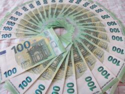Petržalka na základe zistení z vyšetrovania miliónového podvodu podáva i civilnú žalobu
